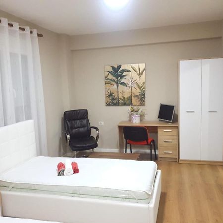 Lovely Apartment On Tirana City Center Τίρανα Εξωτερικό φωτογραφία